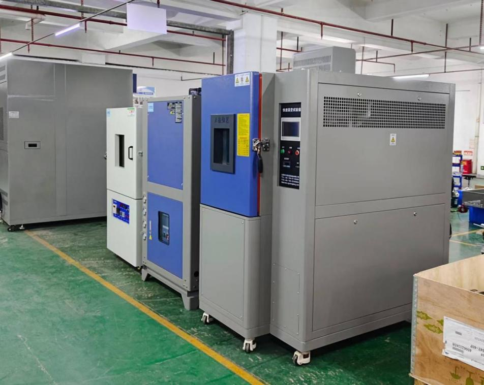 225L快速溫變箱(15℃/min)、216L真空高溫老化試驗(yàn)箱、風(fēng)冷式20HP工業(yè)冷水機(jī)